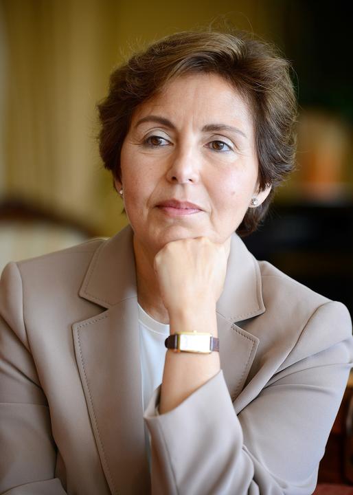 Gulru Necipoglu